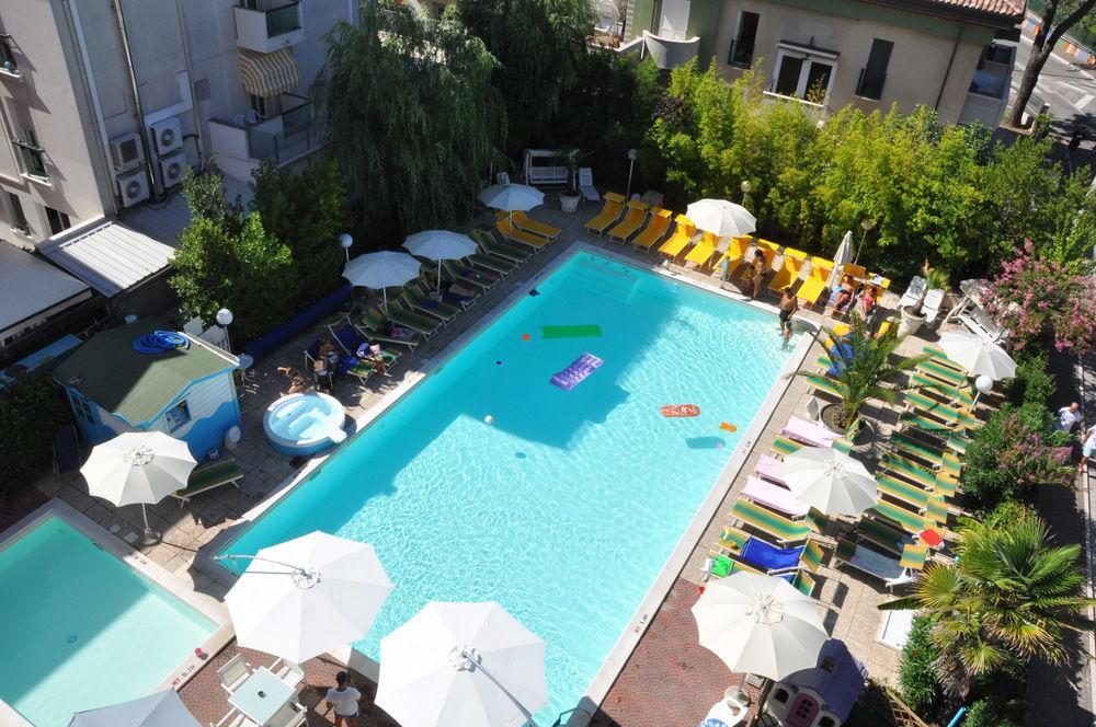 Hotel Tre Rose 里乔内 外观 照片