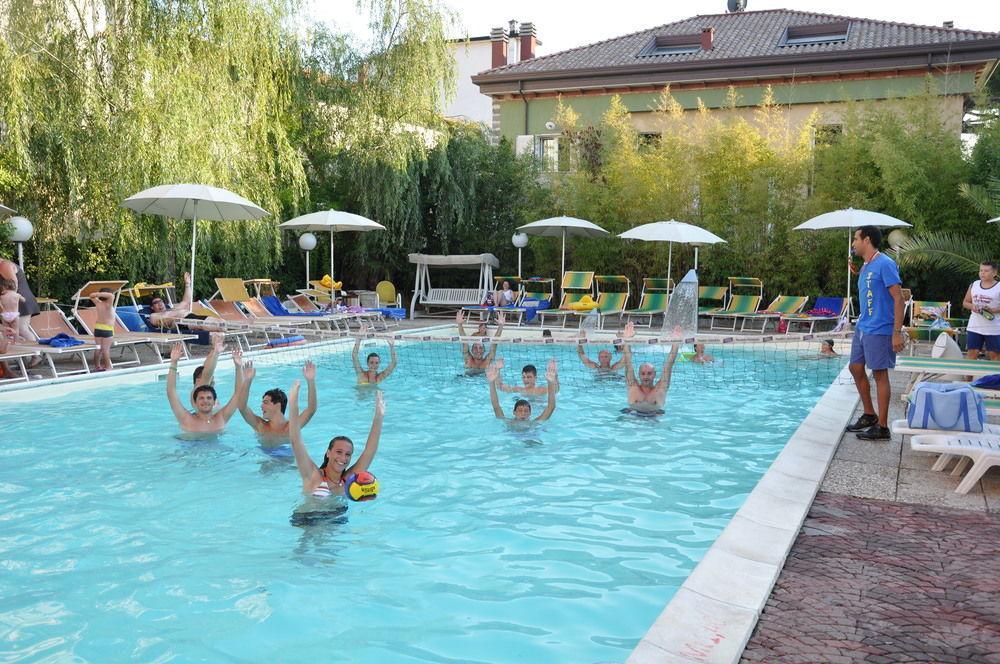Hotel Tre Rose 里乔内 外观 照片